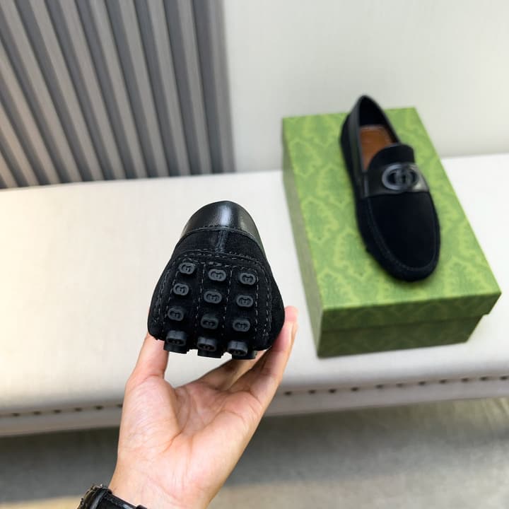 Gucci Premium Leather Loafers in Black Embossed Leather