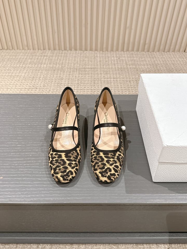 Dior Cannage Ballet Flats – 2024 Early Spring Haute Couture Collection in Leopard Print Mary Jane