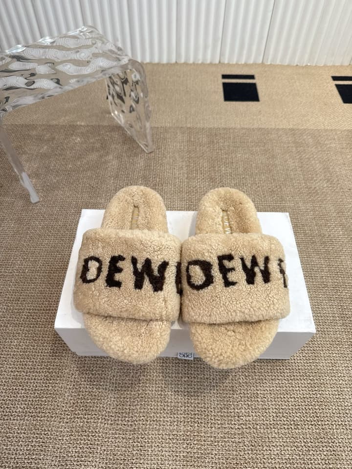 Loewe Classic Autumn/Winter Wool Slippers in Black With White Text