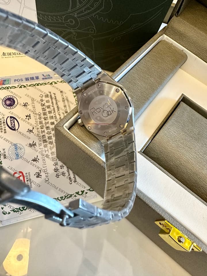 Audemars Piguet Royal Oak Automatic Mechanical Watch – 40mm in Silver - Diamond Dial