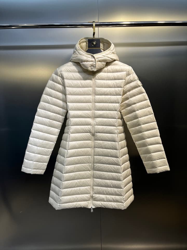 Moncler Waist-Cinching Hooded Down Jacket – Autumn/Winter Collection in Gold