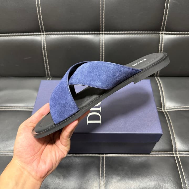 Dior Men's Pebbled Leather and Suede Slides – Spring/Summer Collection 2025 in Black Pebbled Leather Cross Strap