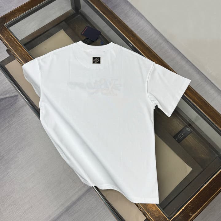 Louis Vuitton Embroidered Logo Oversized T-Shirt – Summer Collection – 26SS in Apricot Colorful LV Lovers