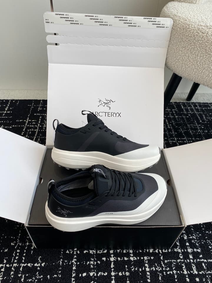 Arc'teryx Aerios FL Men's Performance Sneakers in Black