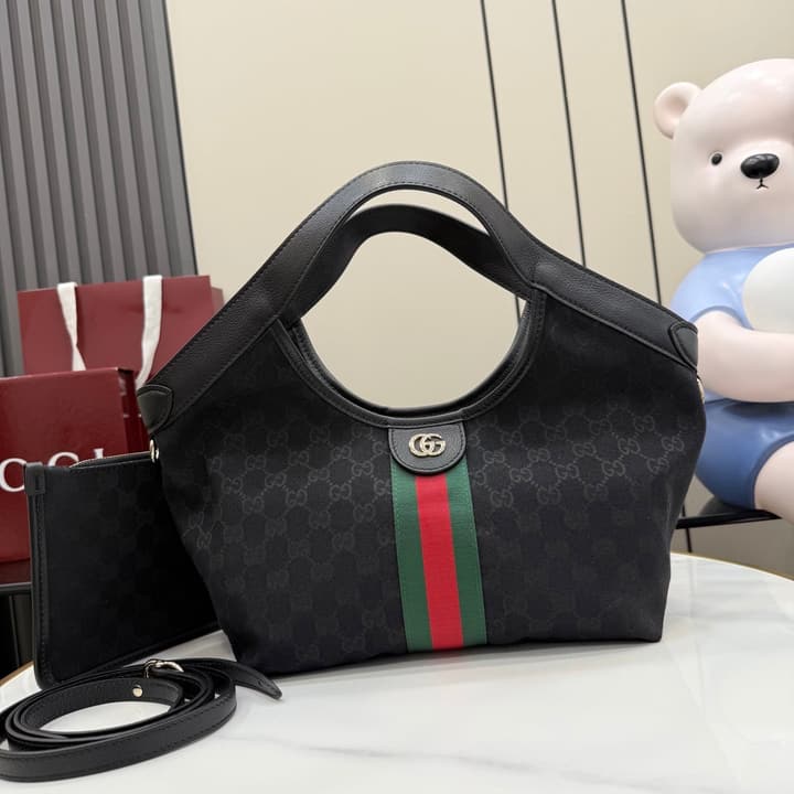 Gucci Giglio GG Canvas Handbag – 2026 Spring/Summer Collection in Black GG Canvas