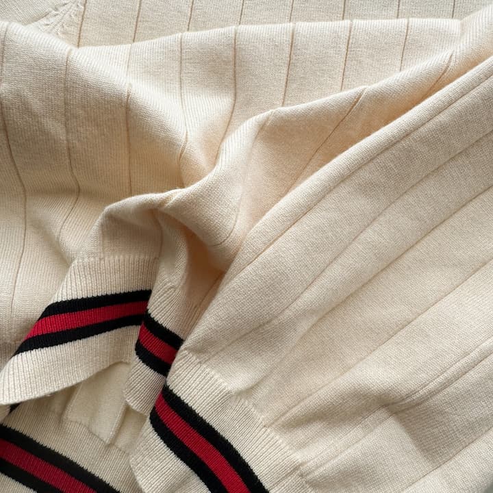 Gucci V-Neck Italian Knit Sweater in Apricot