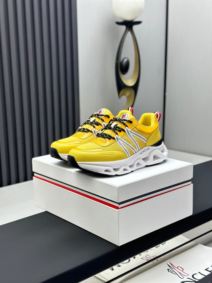 Moncler Trailgrip GTX Performance Running Shoes in Black