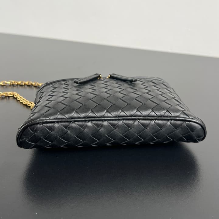 Bottega Veneta Soft Vanity Chain Vanity Case in Black