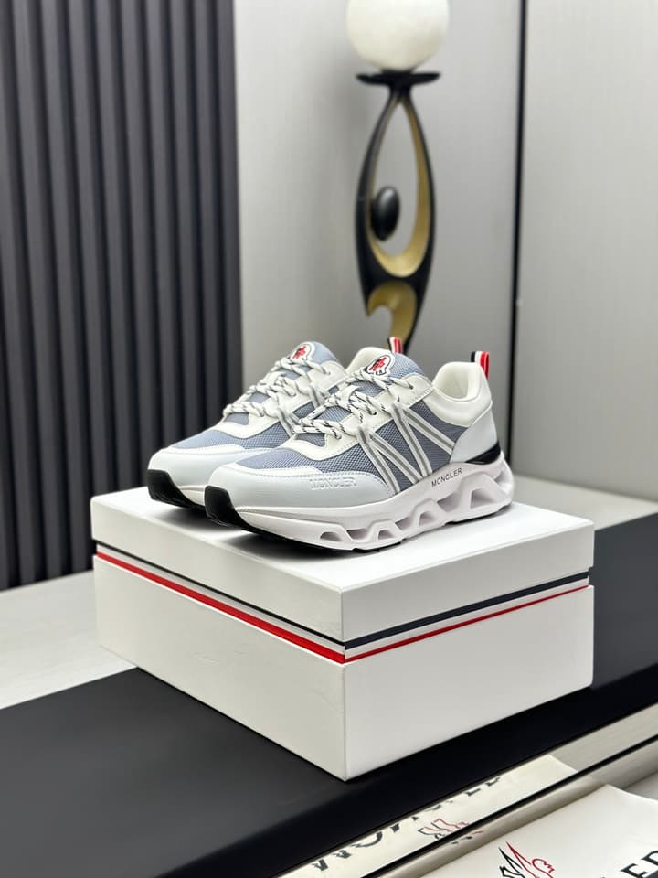 Moncler Trailgrip GTX Performance Running Shoes in Black