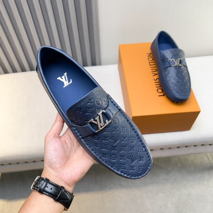 Louis Vuitton Pebbled Leather Driving Shoes in Black Textured Leather