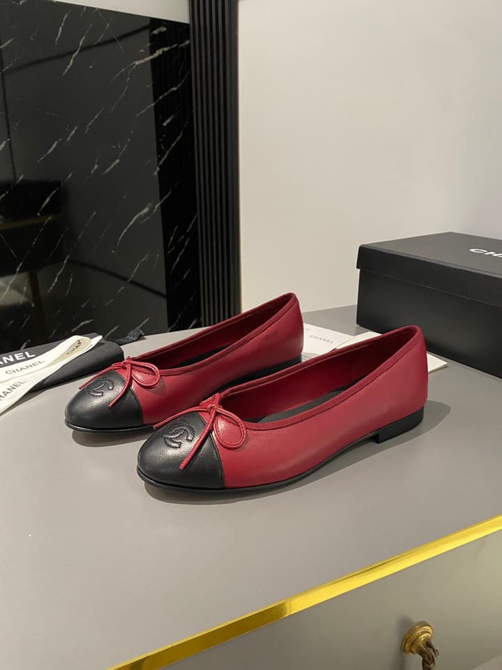 Chanel Classic Ballet Flats in Shiny Black