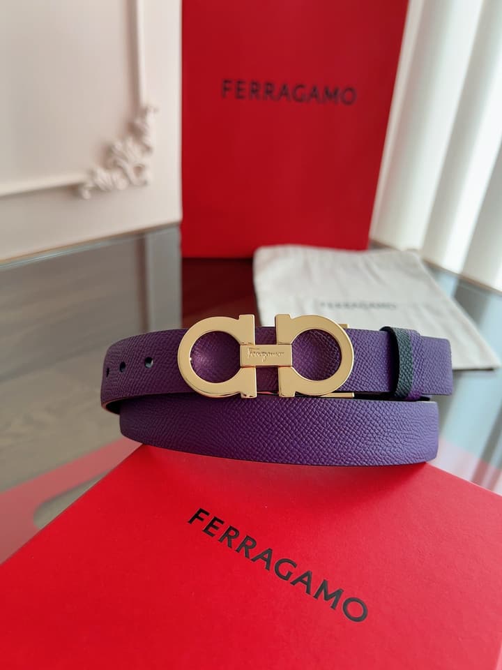 Ferragamo Women's Reversible Leather Belt in Pink