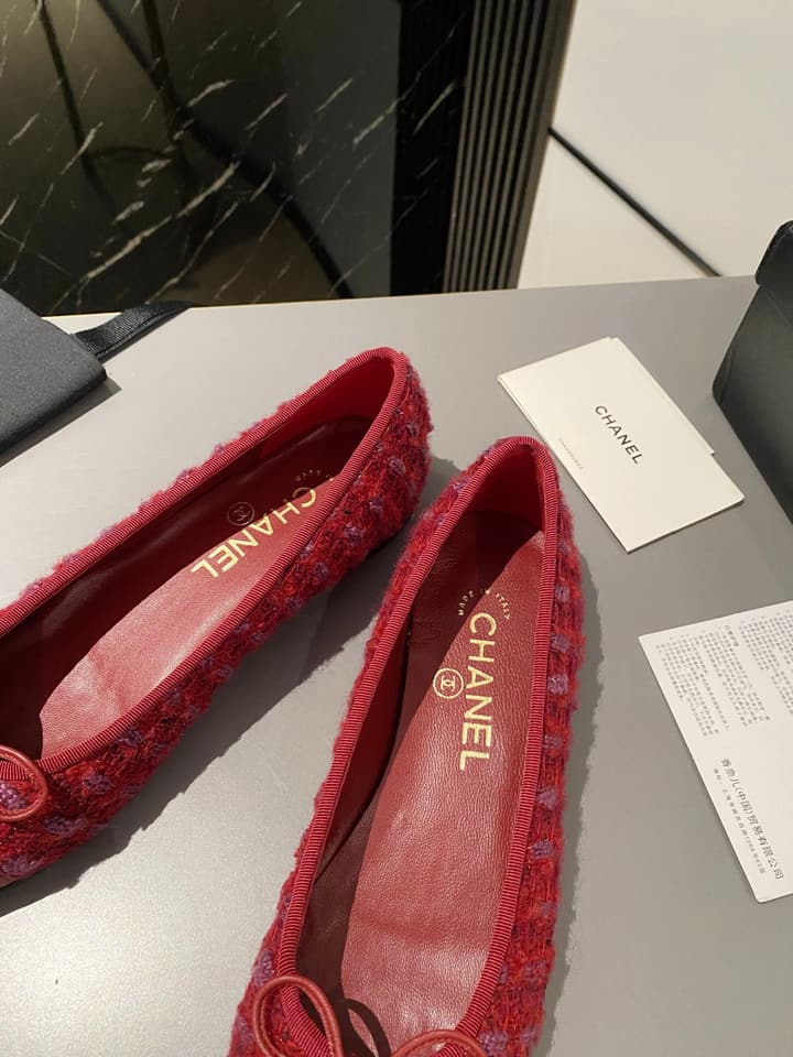 Chanel Classic Ballet Flats in Fuchsia Embossed