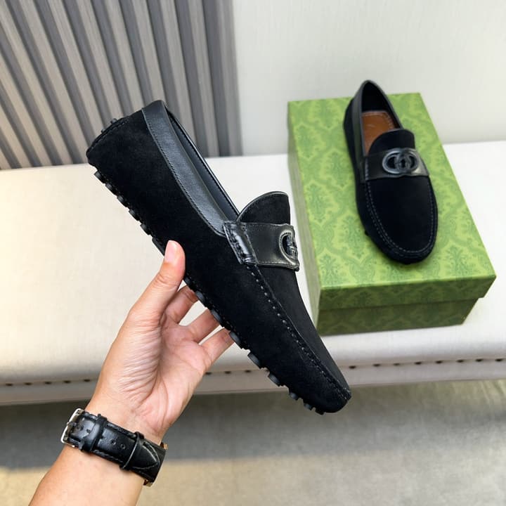 Gucci Premium Leather Loafers in Black Embossed Leather