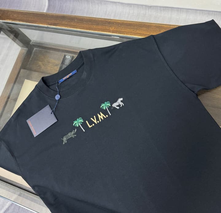 Louis Vuitton Oversized Crewneck T-Shirt – Summer Collection – 26SS in Apricot