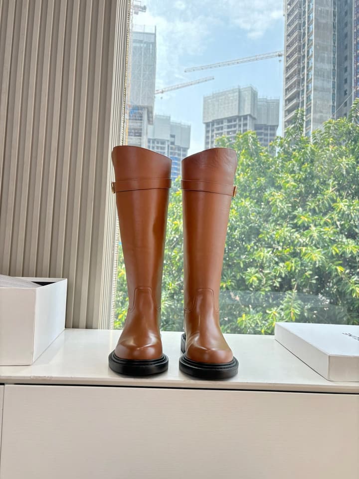 Celine Triomphe Leather Knight Boots – 2025 Autumn/Winter Collection in Black