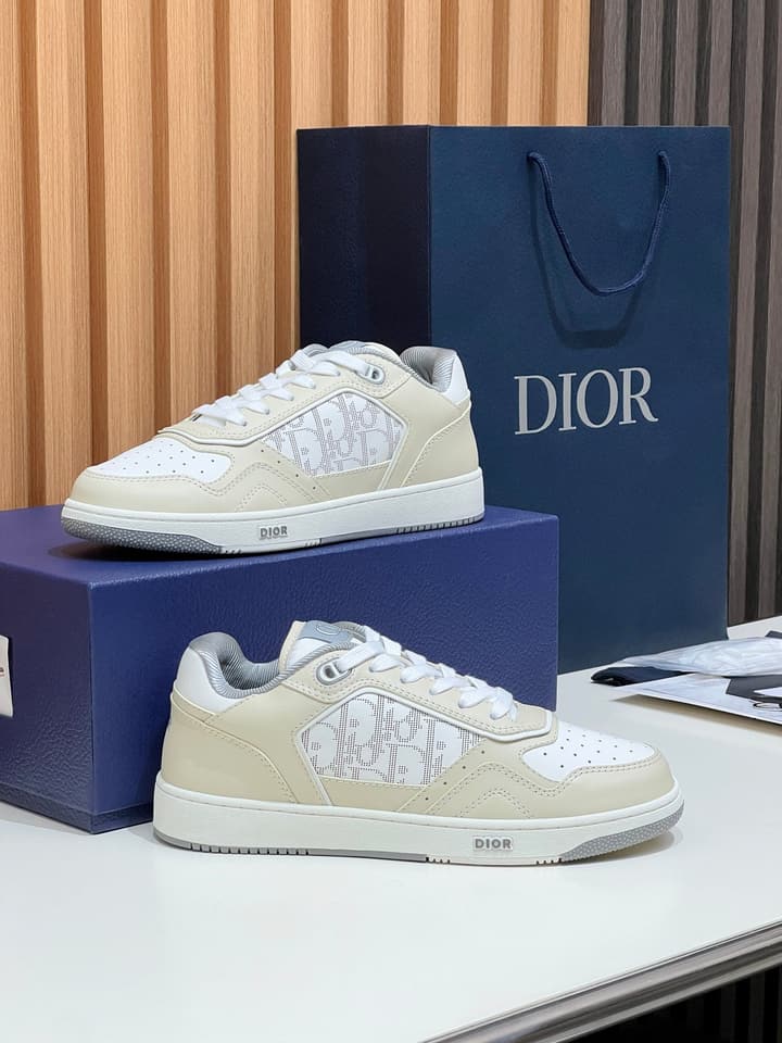 Dior B27 Unisex Sneakers – 2025 Collection in Beige With Dark Green Accents