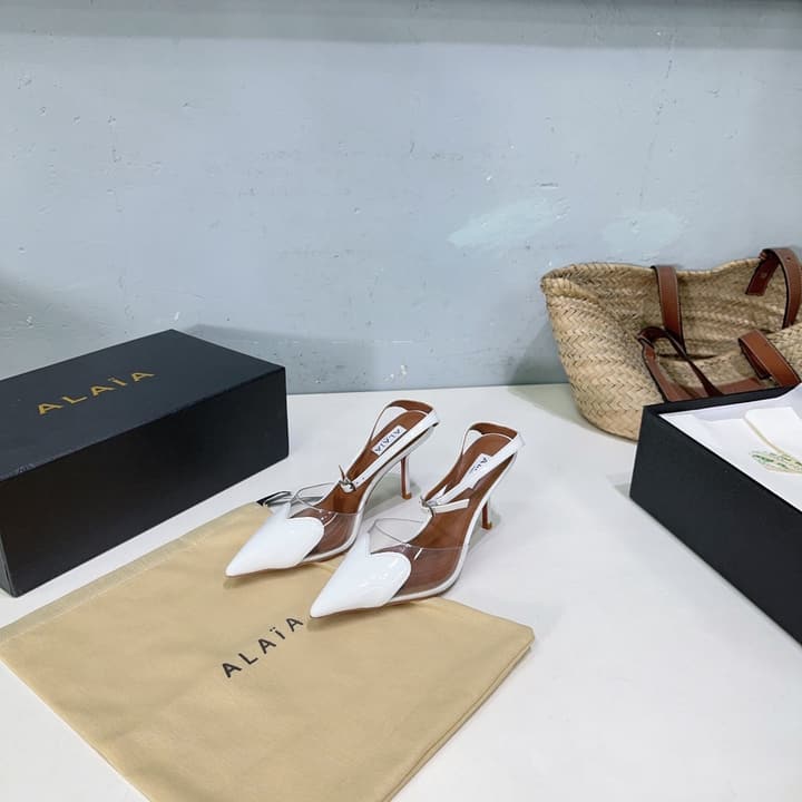 Alaïa Heart PVC Pointed Toe Slingback Mules – Spring/Summer Collection – 25SS in Black Patent Toe