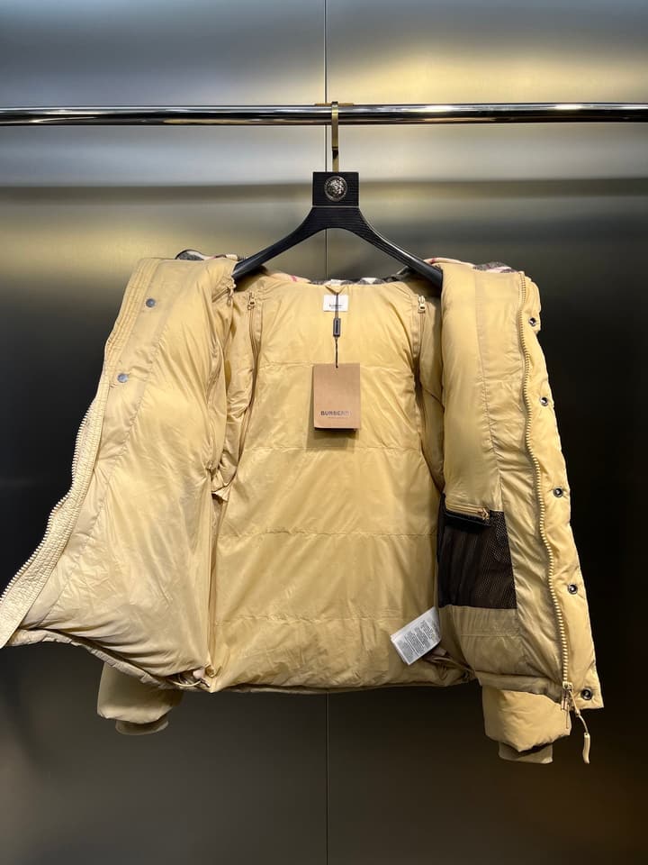 Burberry Detachable Sleeve Hooded Down Jacket in Black