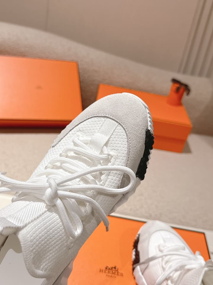 Hermès Classic Couple's Casual Sneakers in All Black