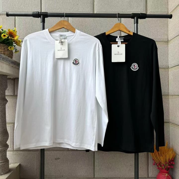 Moncler Men's Classic Cotton Long Sleeve T-Shirt in Navy Blue