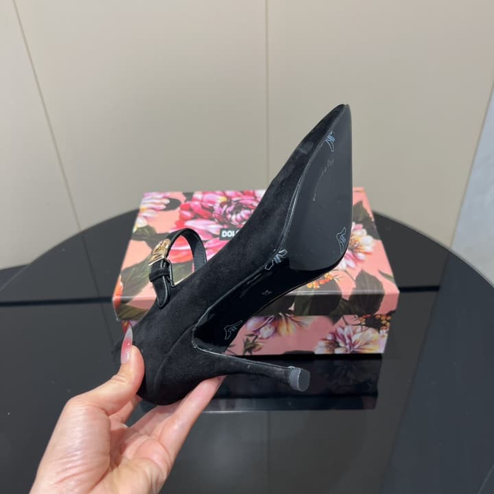 Dolce & Gabbana Pointed Toe Cross-Strap Pumps – 25FW in Black Patent