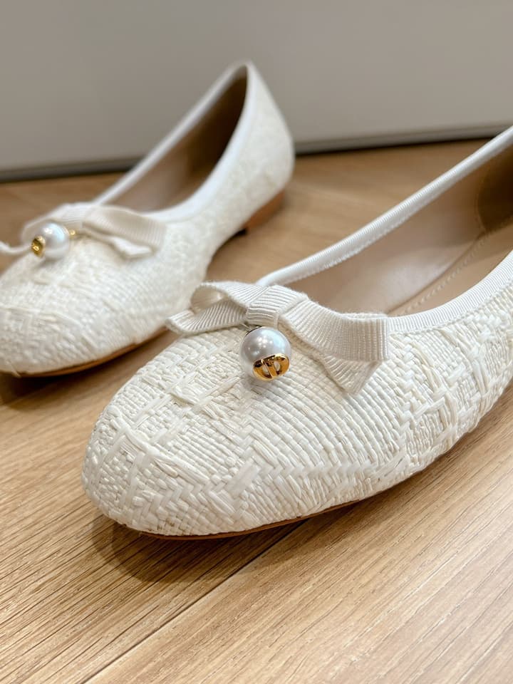 Dior Embroidered Leather Loafers – 2024 Spring Collection in Cream