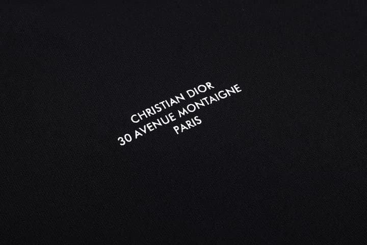 Dior Montaigne Slogan Print Crewneck Sweatshirt – 2025 Winter Collection in Black