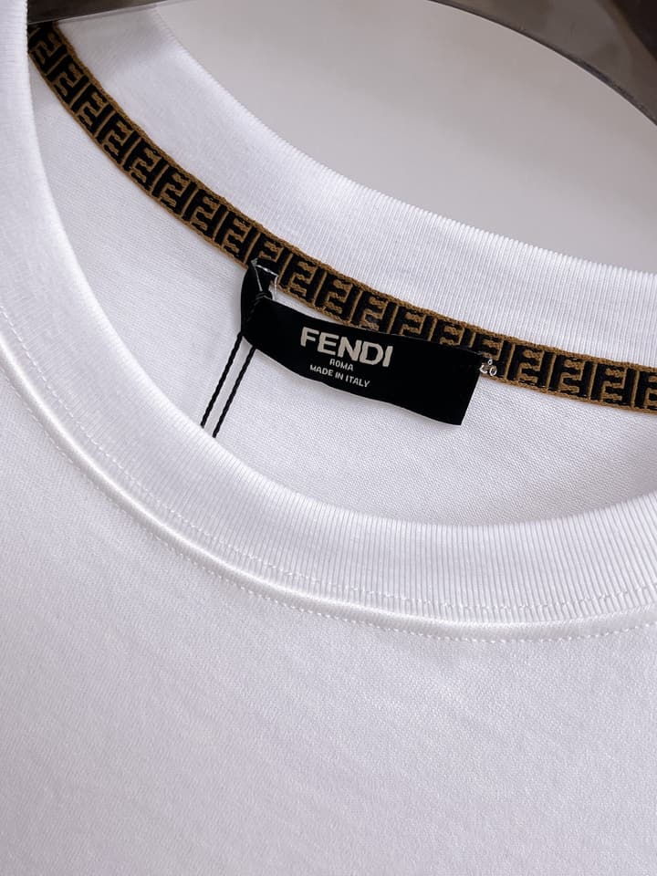 Fendi Classic Logo T-Shirt – Spring/Summer Collection – 2025 in Black
