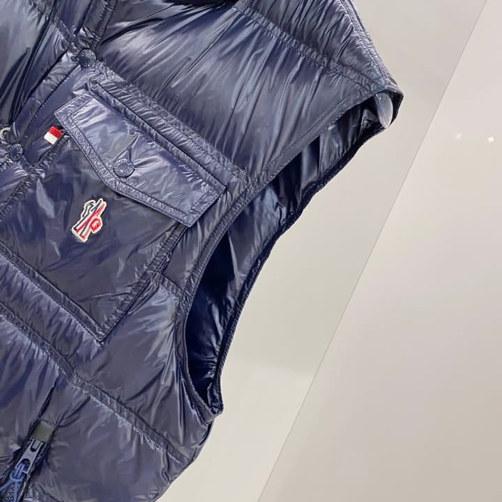 Moncler Goose Down Puffer Jacket – 2025FW in Deep Navy Vest