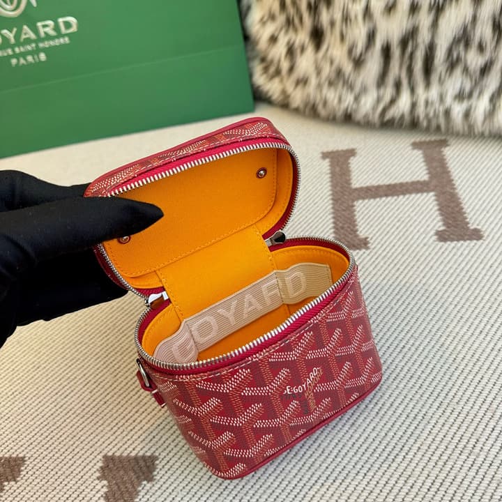 Goyard Muse Vanity Ultra Mini Cosmetic Bag in Blue