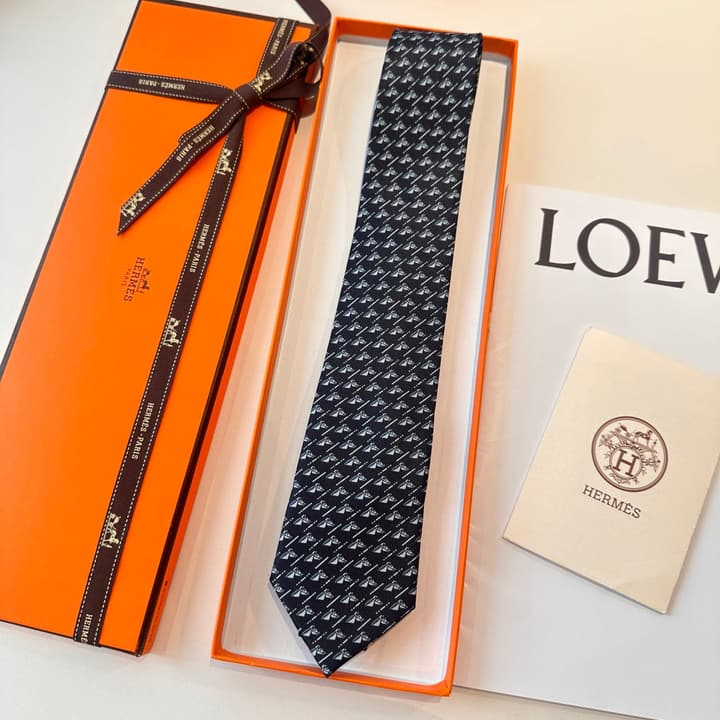 Hermès Men's Printed Silk Tie Series in Black