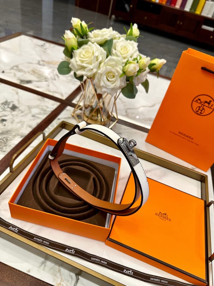 Hermès Slim Leather Belt – 2.0cm in Black With Silver Buckle
