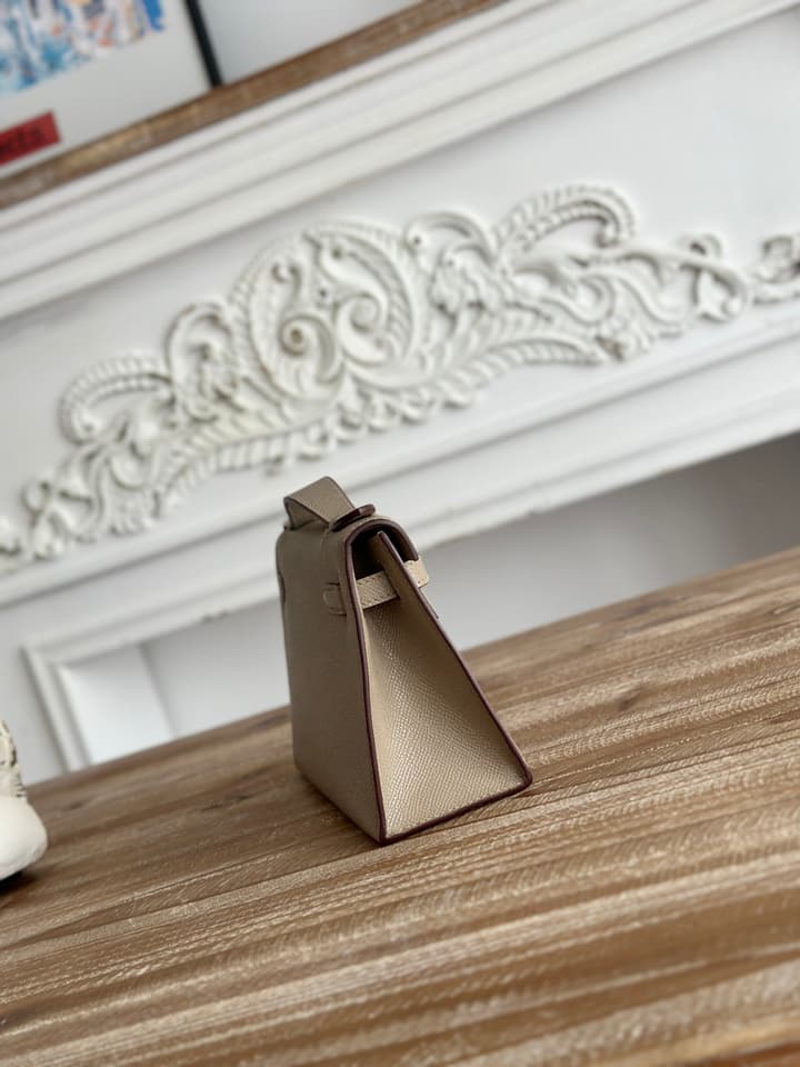Hermès Kelly Mini Bag – 22cm in Cool Taupe
