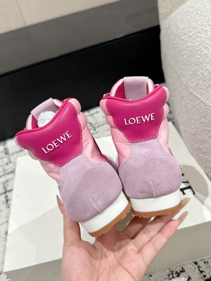 Loewe Flow Runner 2.0 Runway Sneakers – 25SS in All White With Gum Sole