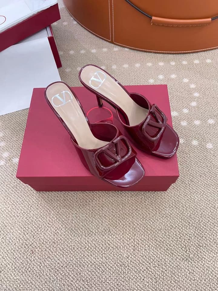 Valentino VLogo Patent Leather Heeled Mules in Burgundy Red