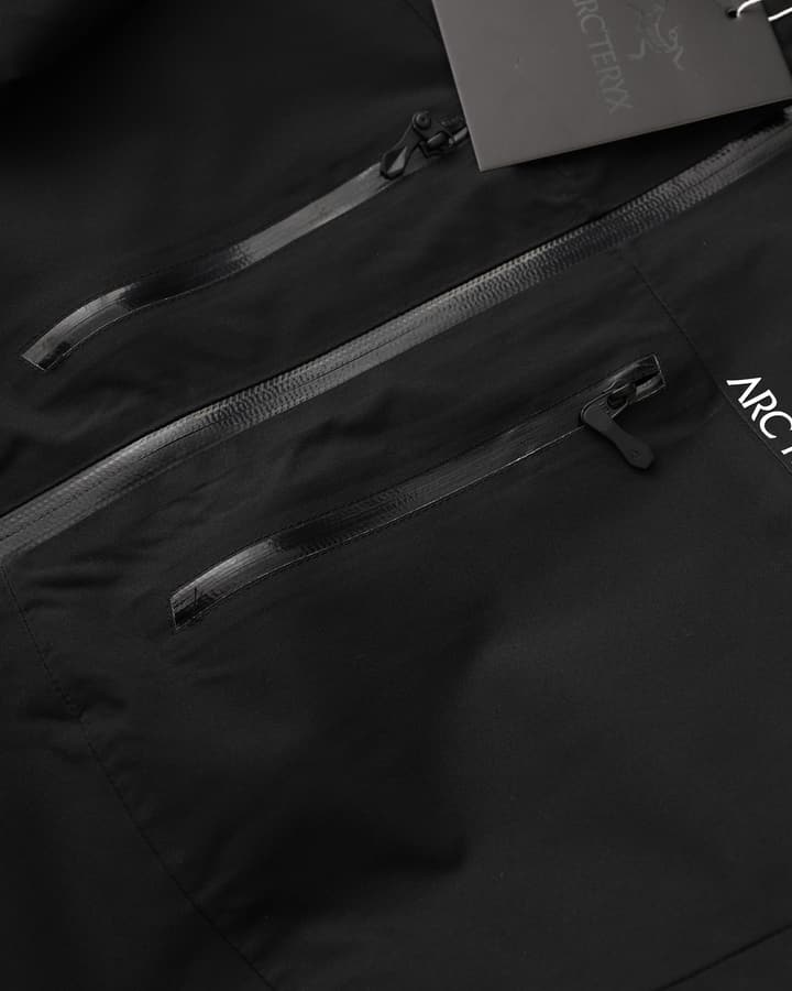 Arc'teryx 3-in-1 Detachable Windbreaker Jacket – 24FW in Black