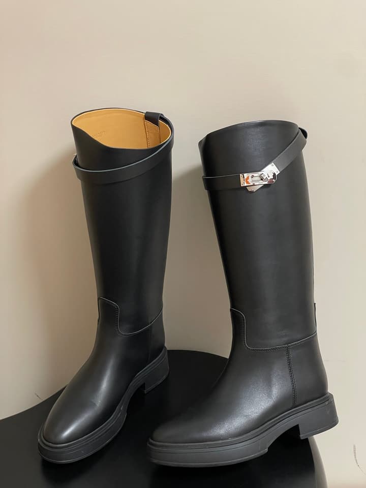 Hermès Jumping Kelly Buckle Knee-High Boots in Black Leather