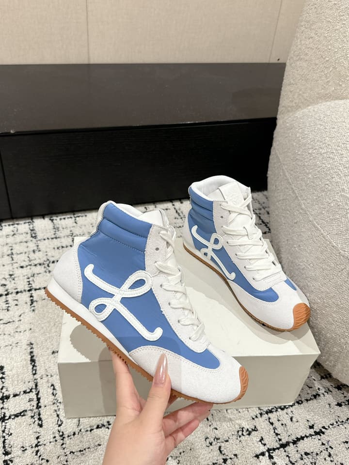 Loewe Flow Runner 2.0 Runway Sneakers – 25SS in All White With Gum Sole