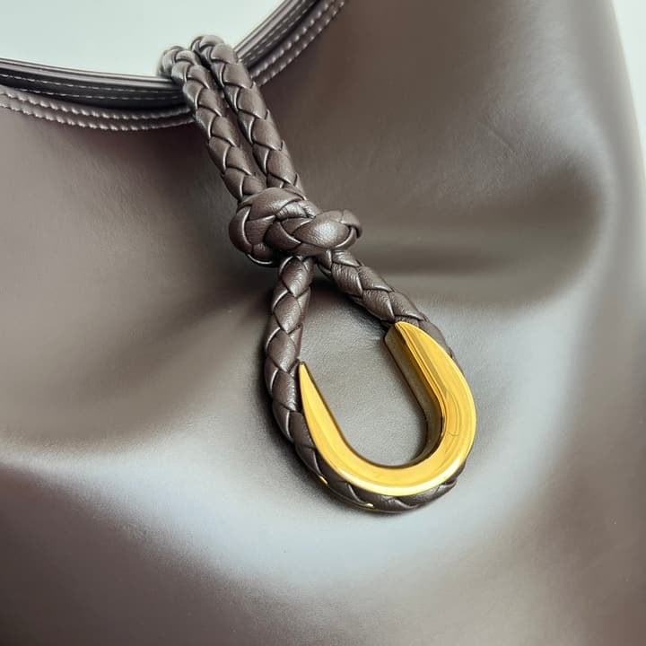 Bottega Veneta Liberta Bucket Bag – 25SS in Black