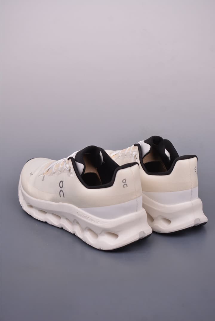 On Cloudmonster Hyper Running Shoes