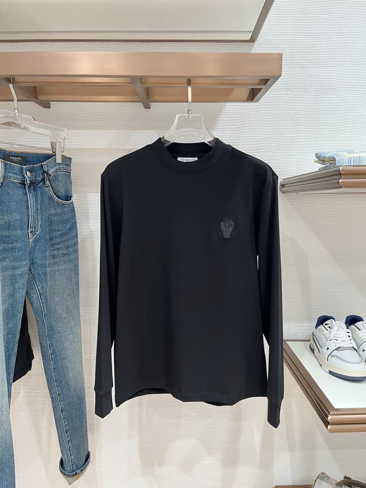 Brunello Cucinelli Men's Logo Embroidered Base Layer Sweater – 2025FW in Classic Black