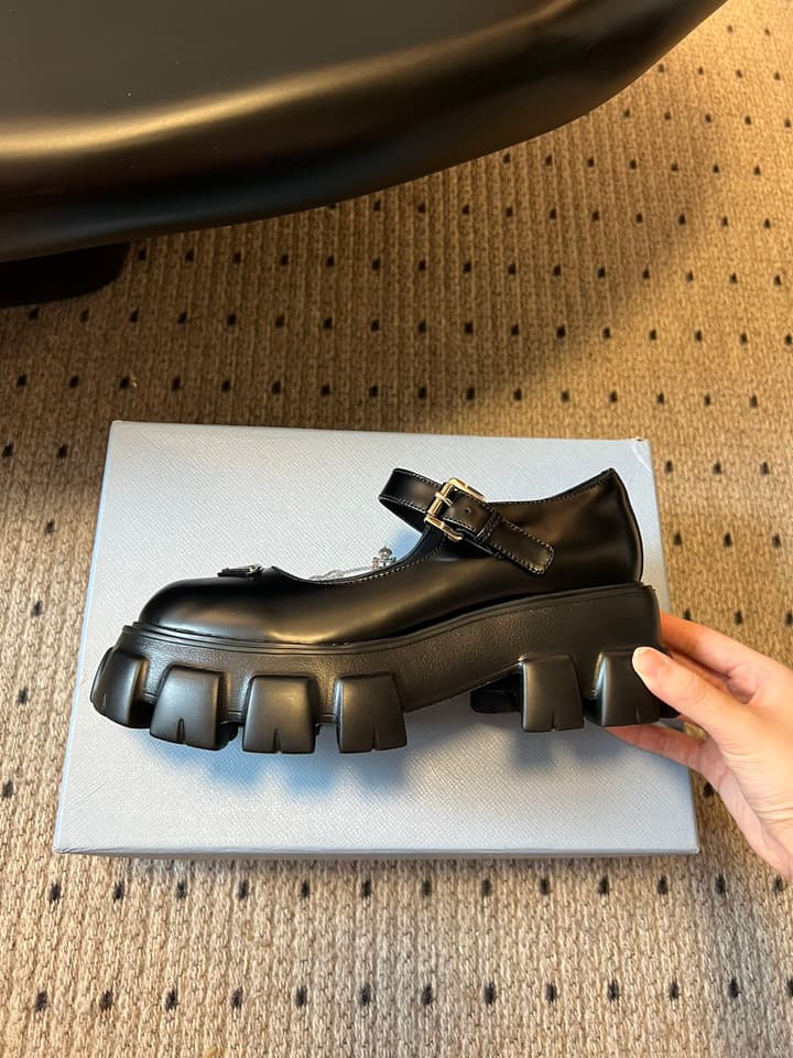 Prada Thick-Soled Mary Jane Shoes – 25SS in Glossy Black