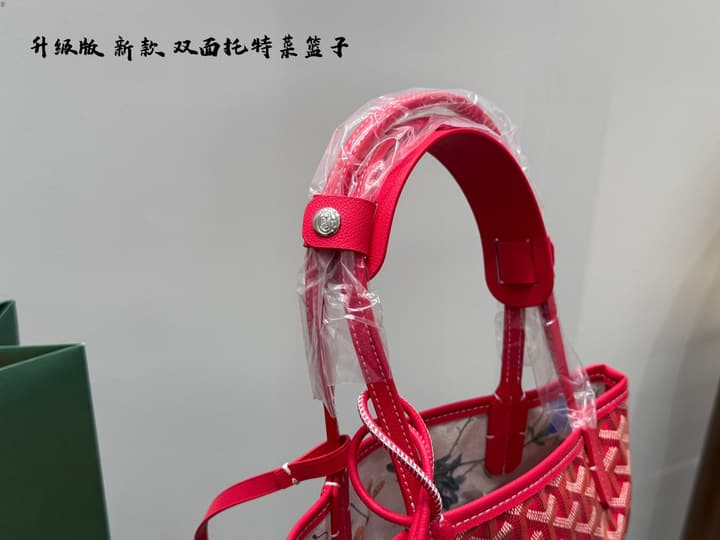Goyard Mini Reversible Tote Bag in Bright Red