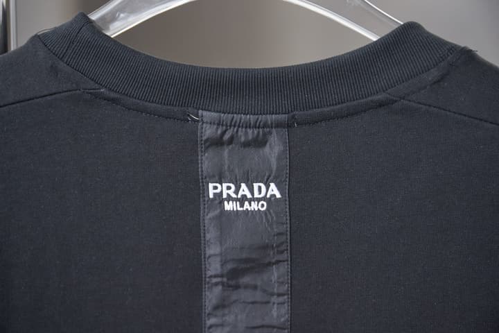 Prada Hardware Short-Sleeved T-Shirt – 26SS Early Spring Collection in White
