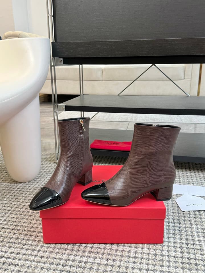 Ferragamo Pointed Toe Chunky Heel Ankle Boots – Autumn/Winter Collection in Black Patent