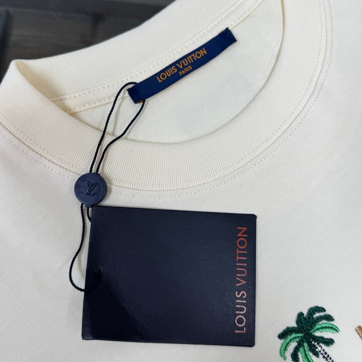 Louis Vuitton Oversized Crewneck T-Shirt – Summer Collection – 26SS in Apricot
