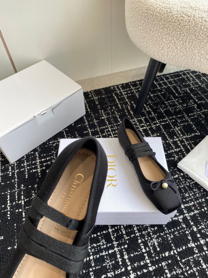 Dior Bow Pearl Ballet Flats – 2024 Spring/Summer Collection in Black