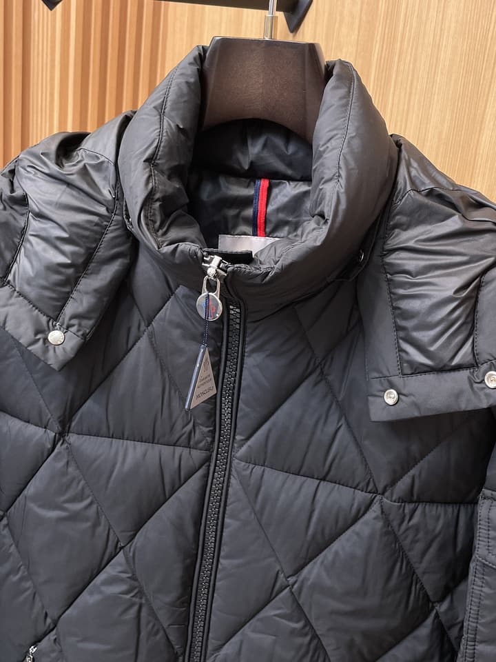 Moncler Structural Tailored Down Jacket – 2025 Collection in Diamond Quilted Black