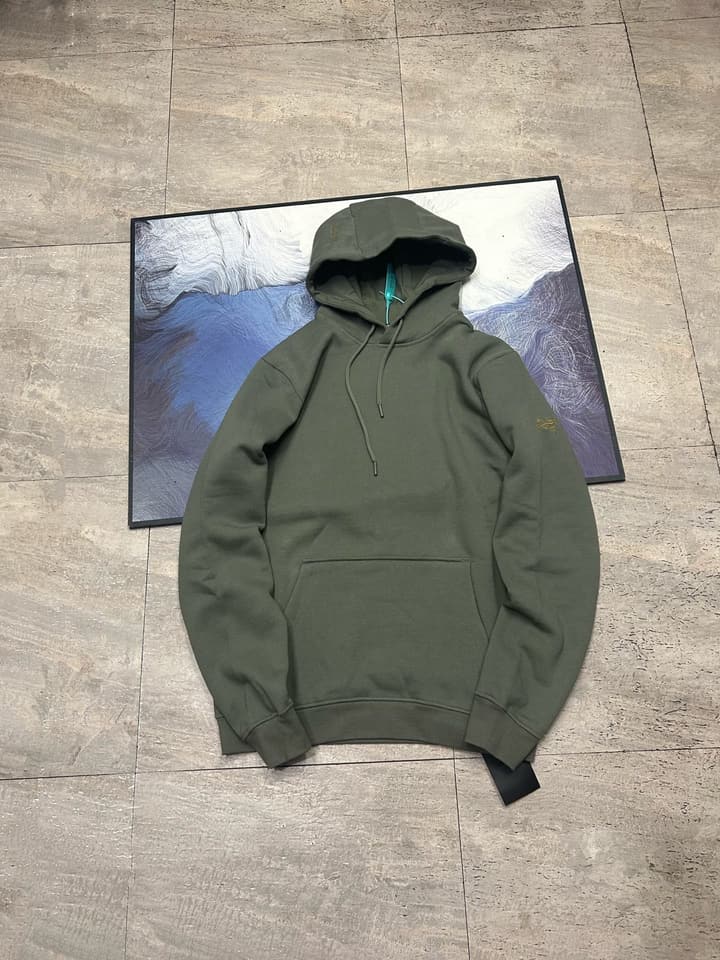 Arc'teryx Emblem Fleece Hoodie in Classic Black